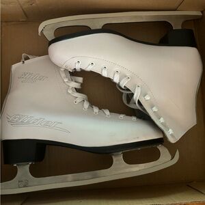 Lake Placid Glider-4000 Woman’s Ice skates